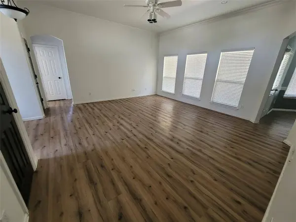 205 Willow Creek Drive, Weatherford, TX 76085
