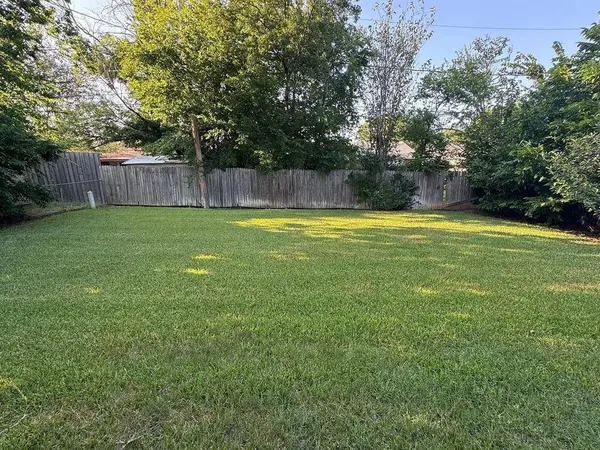 7205 Chatham Road, North Richland Hills, TX 76182