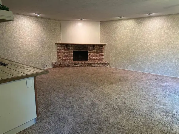 7205 Chatham Road, North Richland Hills, TX 76182