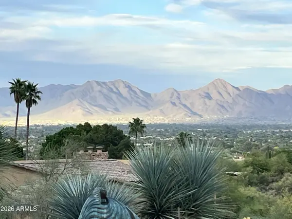 8219 N CHARLES Drive, Paradise Valley, AZ 85253