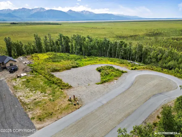834 W Chigmit CIR, Wasilla, AK 99654