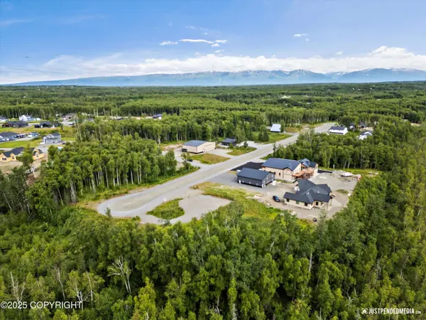 834 W Chigmit CIR, Wasilla, AK 99654