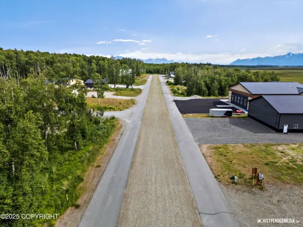 834 W Chigmit CIR, Wasilla, AK 99654