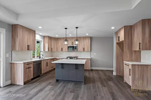 188 N Beaver Lodge RD, Big Lake, AK 99652