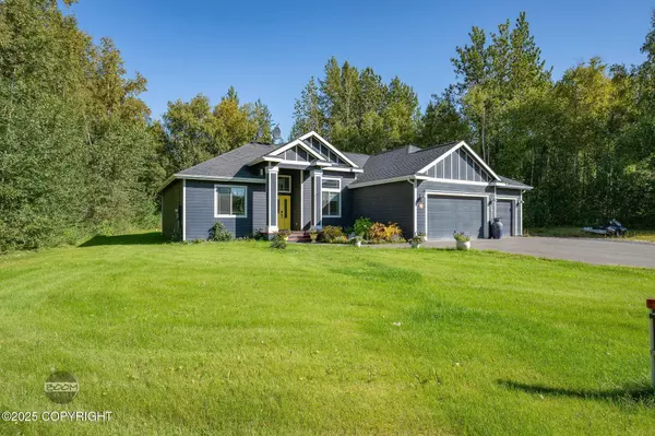 10727 E Meadowlark CIR, Palmer, AK 99645