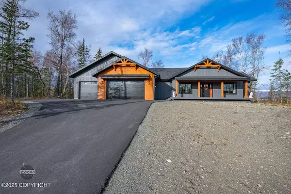 1701 S Corwin LN, Wasilla, AK 99654