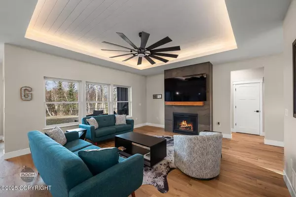 1701 S Corwin LN, Wasilla, AK 99654