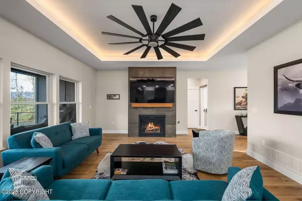 1701 S Corwin LN, Wasilla, AK 99654