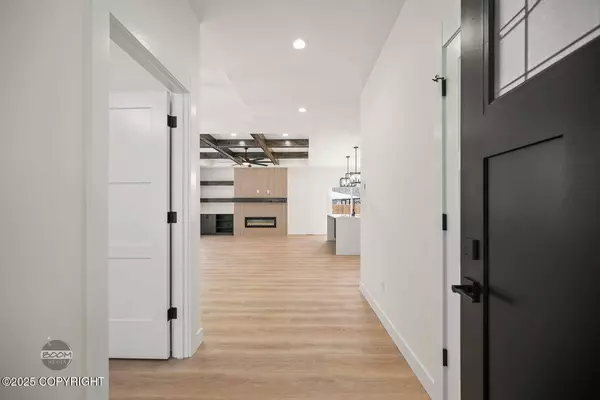 24290 Rambler RD, Chugiak, AK 99567