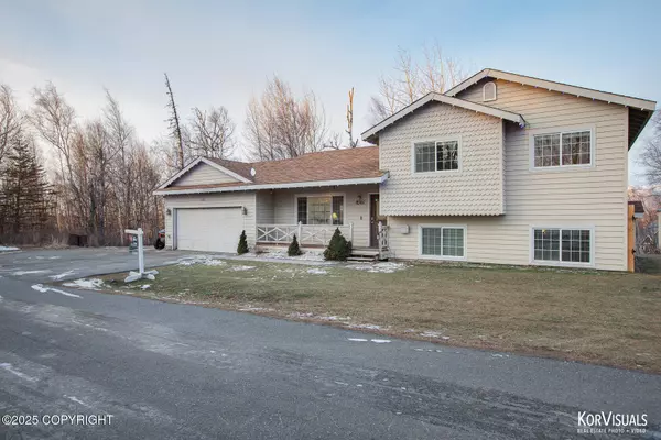 8501 E Empire CIR, Palmer, AK 99645