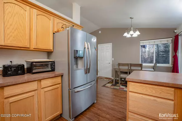 8501 E Empire CIR, Palmer, AK 99645