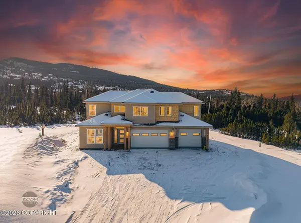 8200 Leo CIR, Anchorage, AK 99516