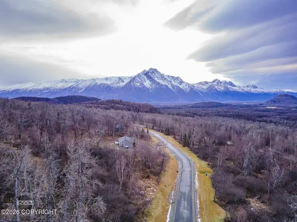 443 N Hale CIR, Palmer, AK 99645