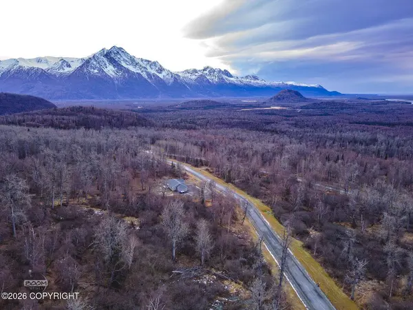 443 N Hale CIR, Palmer, AK 99645