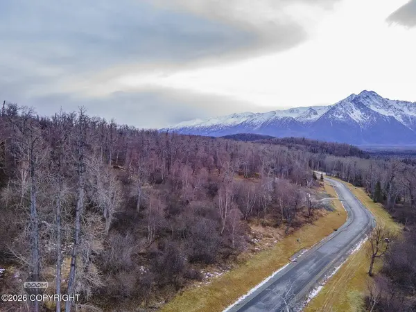 443 N Hale CIR, Palmer, AK 99645