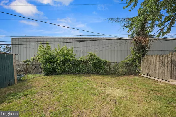 323 SHERIDAN DR, New Castle, DE 19720