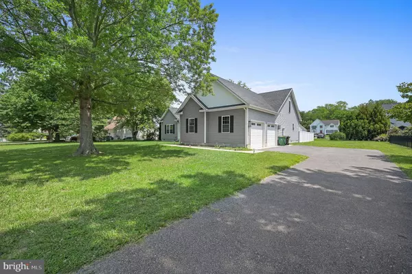 29 E INNER CIR, Dover, DE 19904