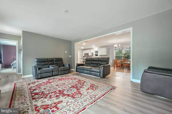 228 N GOVERNORS BLVD, Dover, DE 19901