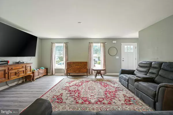 228 N GOVERNORS BLVD, Dover, DE 19901