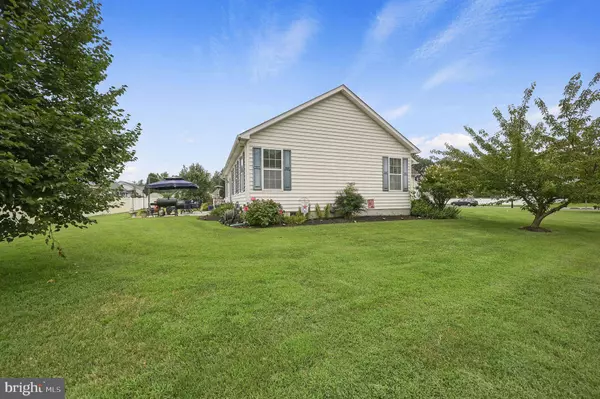 13 BURNING OAK DR, Felton, DE 19943