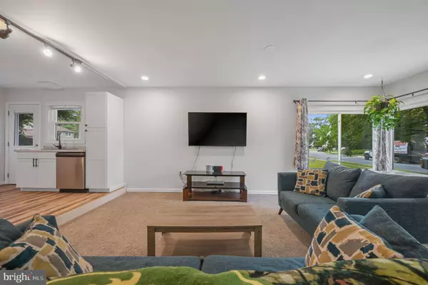 910 WILSON DR, Dover, DE 19904