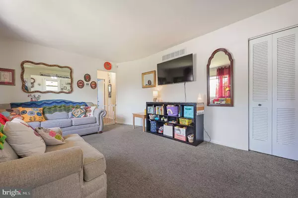 992 BOGGS DR, Dover, DE 19901