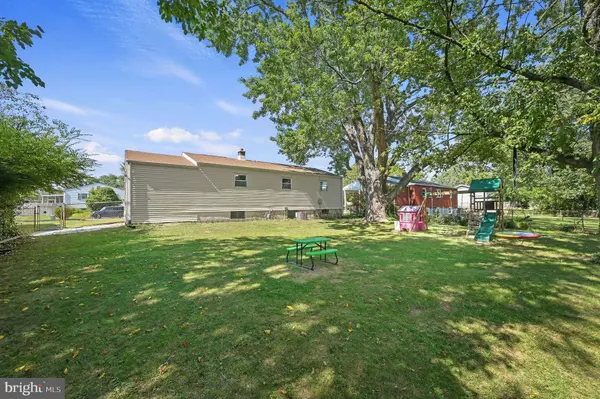 992 BOGGS DR, Dover, DE 19901