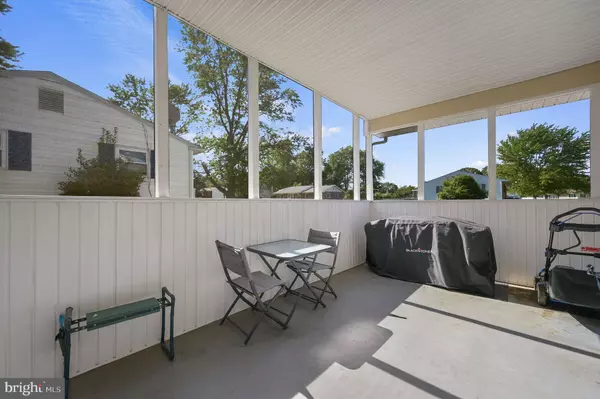 992 BOGGS DR, Dover, DE 19901