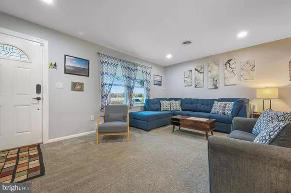 2370 DYKE BRANCH RD, Dover, DE 19901