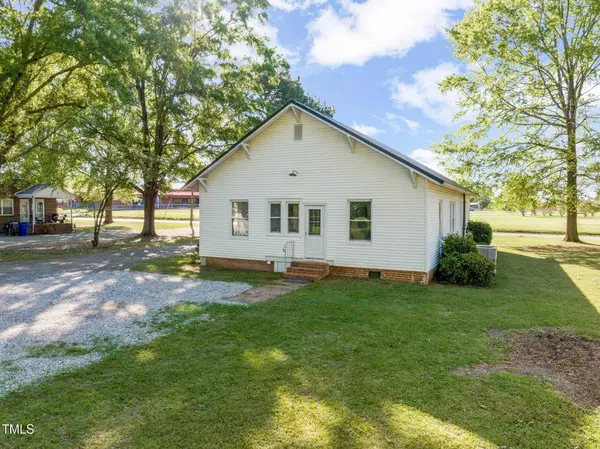 206 Mansfield Drive, Broadway, NC 27505