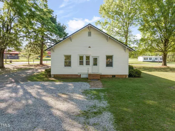 206 Mansfield Drive, Broadway, NC 27505