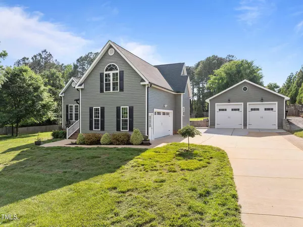 6200 Oliver Creek Parkway, Holly Springs, NC 27540