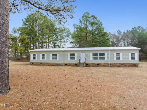 752 Dundee Circle, Raeford, NC 28376