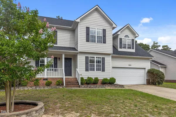 2929 Piney Mountain Drive, Hope Mills, NC 28348