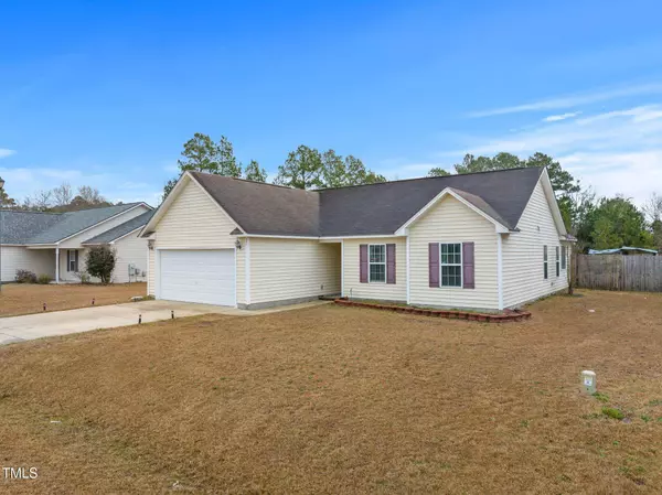 205 Driftwood Lane, Raeford, NC 28376