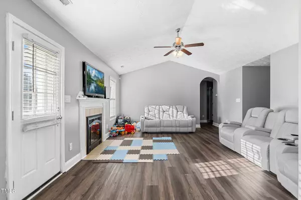 205 Driftwood Lane, Raeford, NC 28376