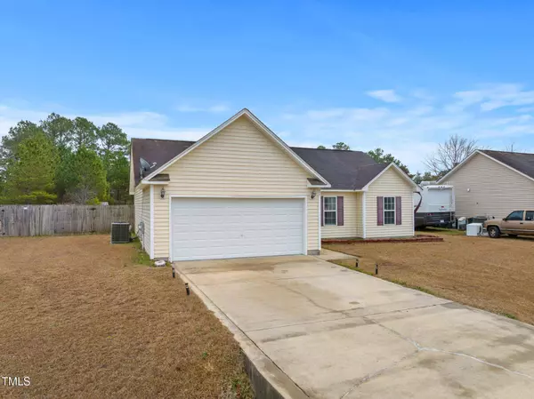 205 Driftwood Lane, Raeford, NC 28376