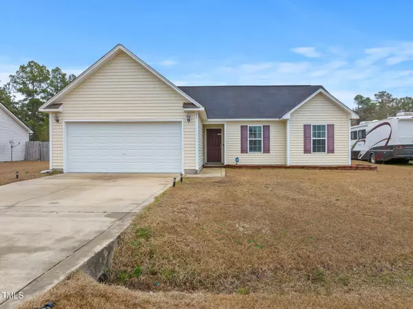 205 Driftwood Lane, Raeford, NC 28376