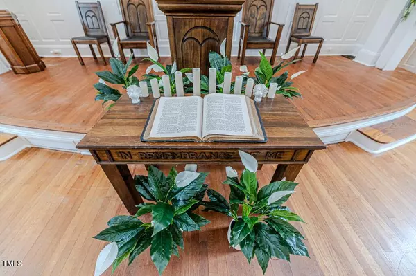 211 S Main Street, Broadway, NC 27505