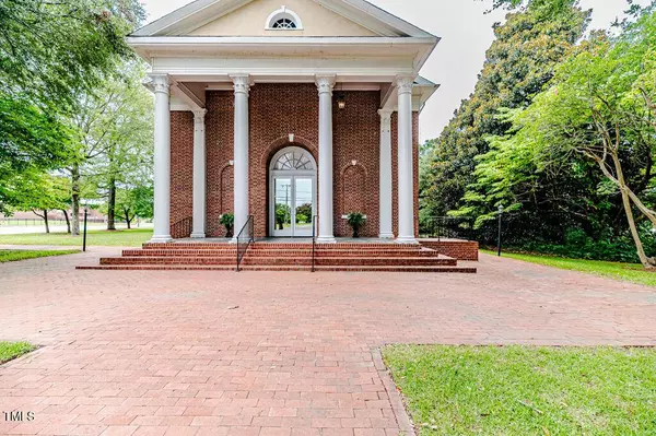 211 S Main Street, Broadway, NC 27505