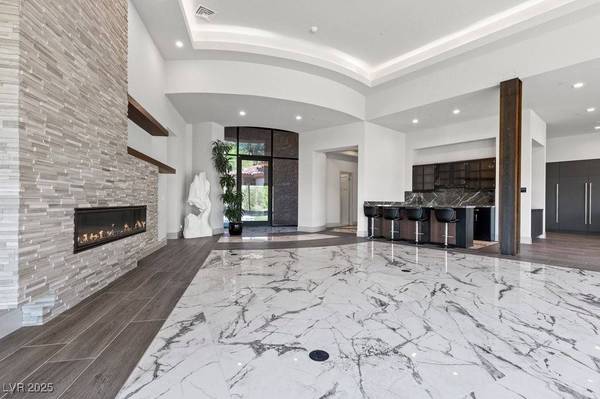 1 Costa Del Sol CT, Henderson, NV 89011