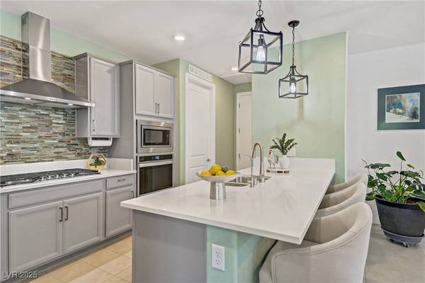 6559 Summershade ST, North Las Vegas, NV 89086