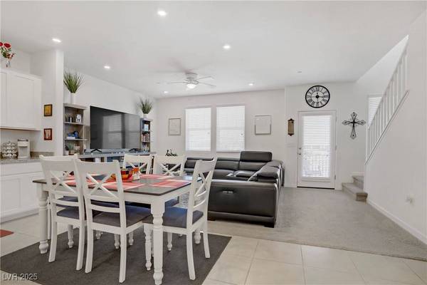 664 Foam Flower LN, Henderson, NV 89015