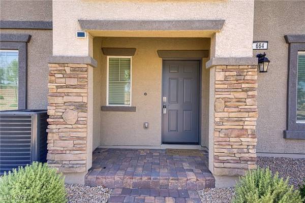 664 Foam Flower LN, Henderson, NV 89015