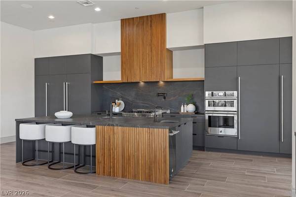 1 Costa Del Sol CT, Henderson, NV 89011