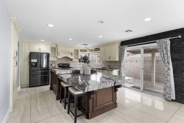 823 Rusty Branch Ave, Las Vegas, NV 89123-5355