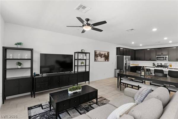 335 Laurel Peak DR, Henderson, NV 89015