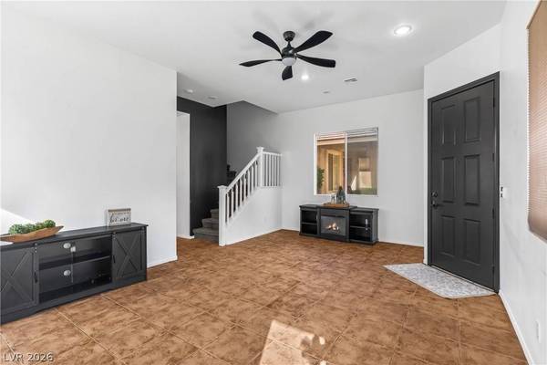 688 Canfield Point AVE, Las Vegas, NV 89183