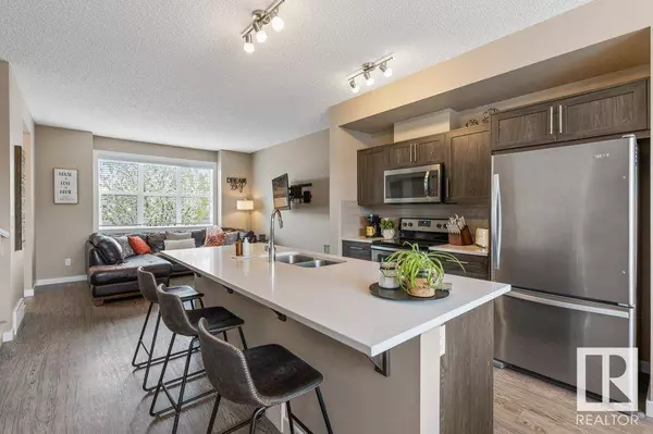 6152 ROSENTHAL WY NW, Edmonton, AB T5T 7A6