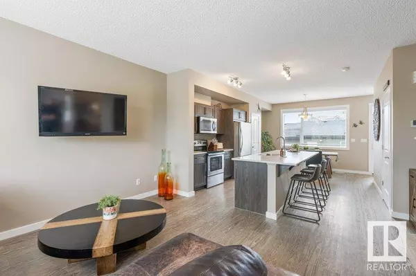 6152 ROSENTHAL WY NW, Edmonton, AB T5T 7A6